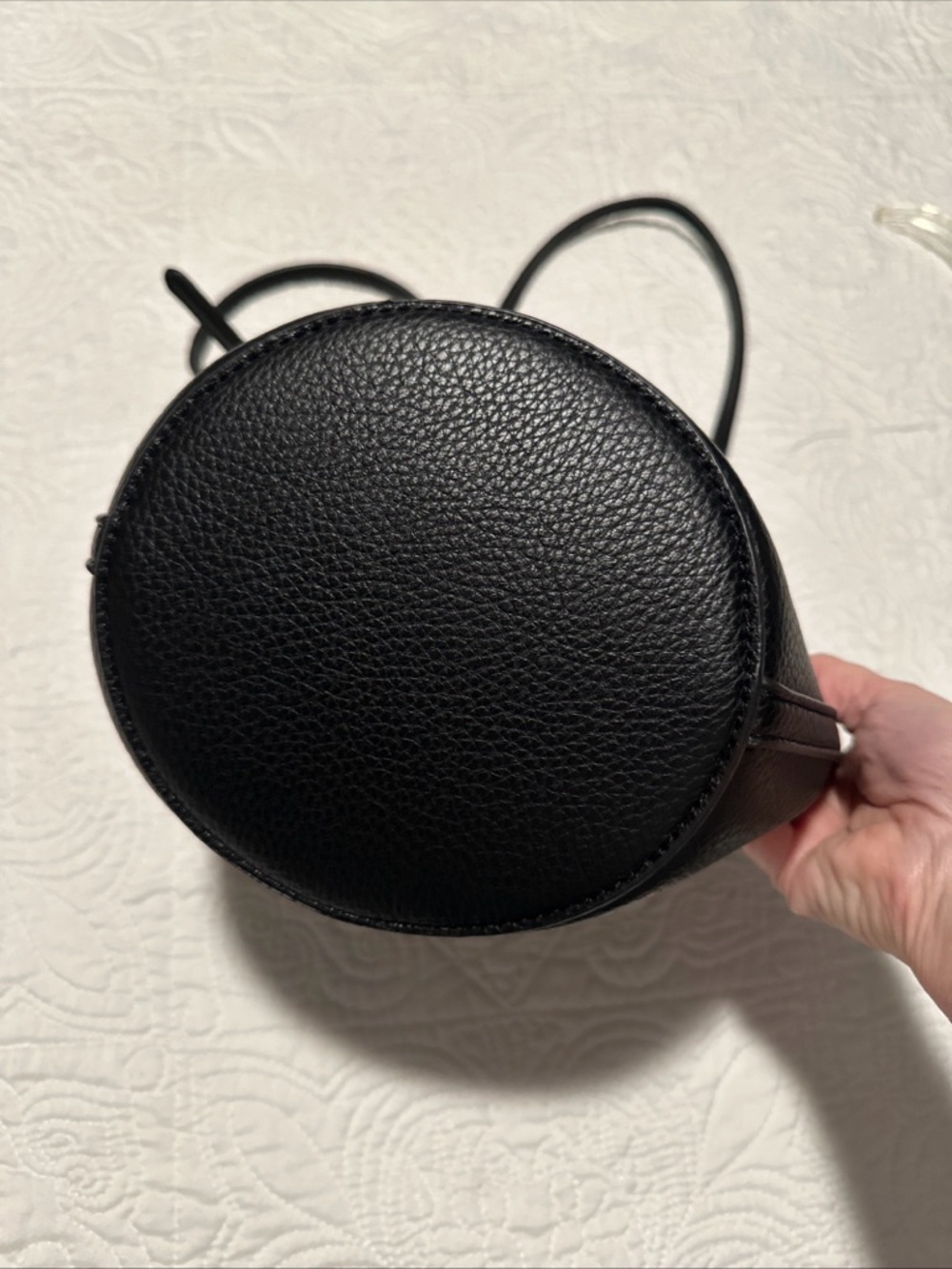 Classic Black Women’s Bucket Style Handbag aka ‘A Purse in A Purse’ EUC - Picture 5 of 9